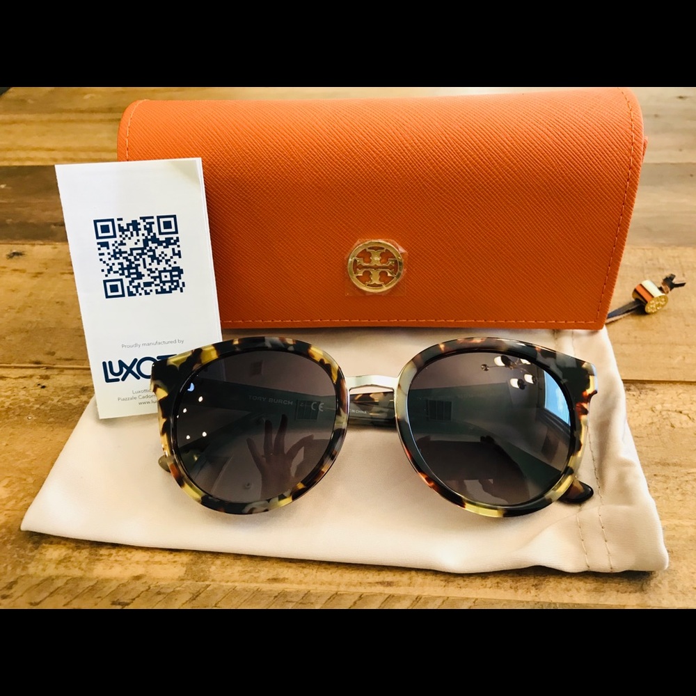 Tory Burch Panama sunglasses